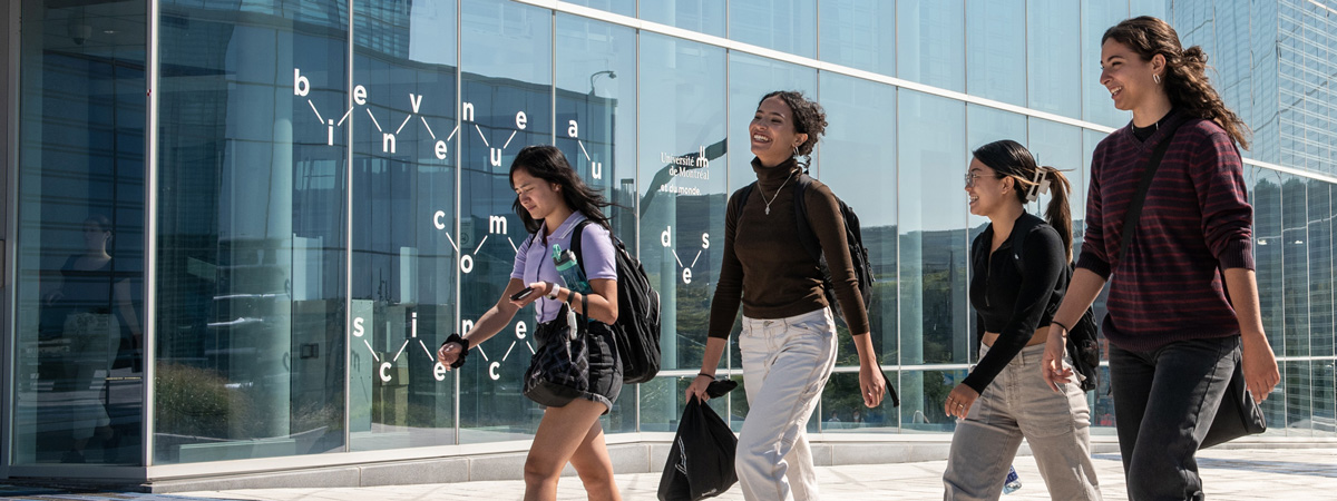 Students walking outside Campus MIL